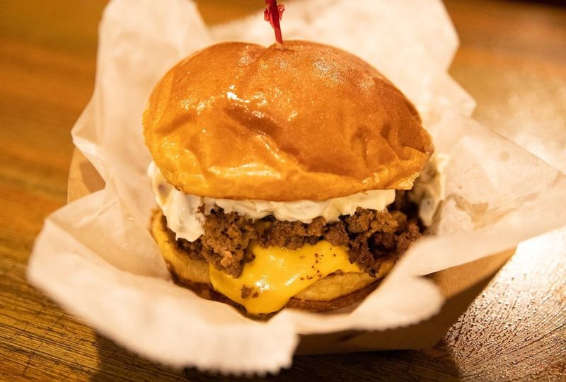 Checkers/Rally's Olive Burger