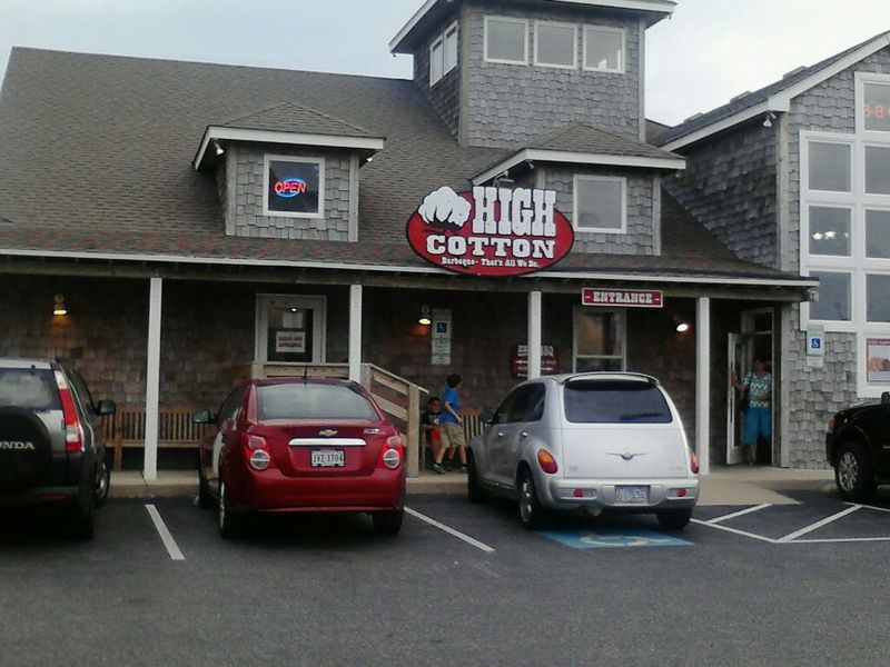 High Cotton NC BBQ – Kitty Hawk