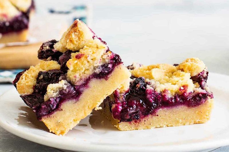 Blueberry Crumble Bars