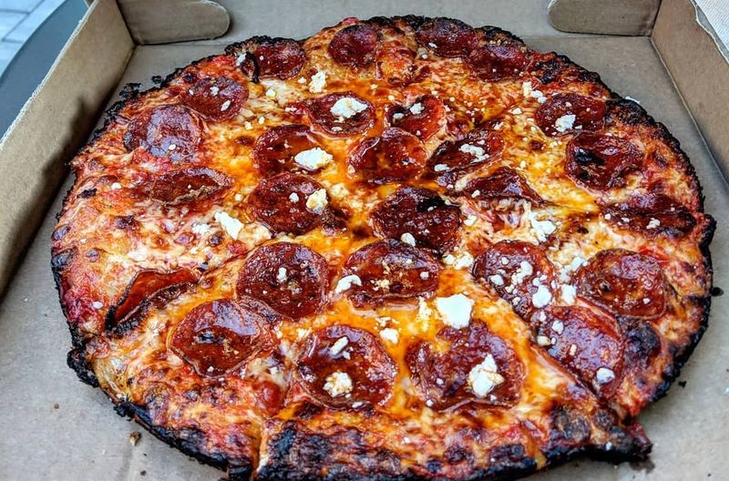 Boston-style bar pizza