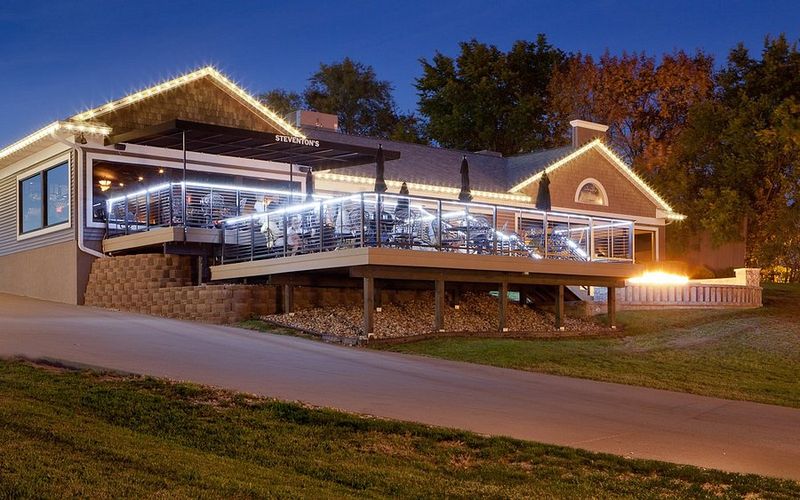 Steventon's Steakhouse Le Claire