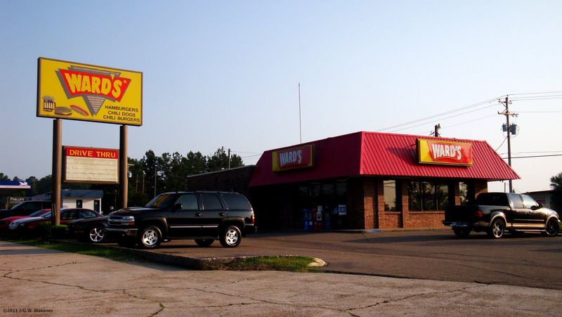 Mississippi — Ward’s Chili Dog (Hattiesburg)