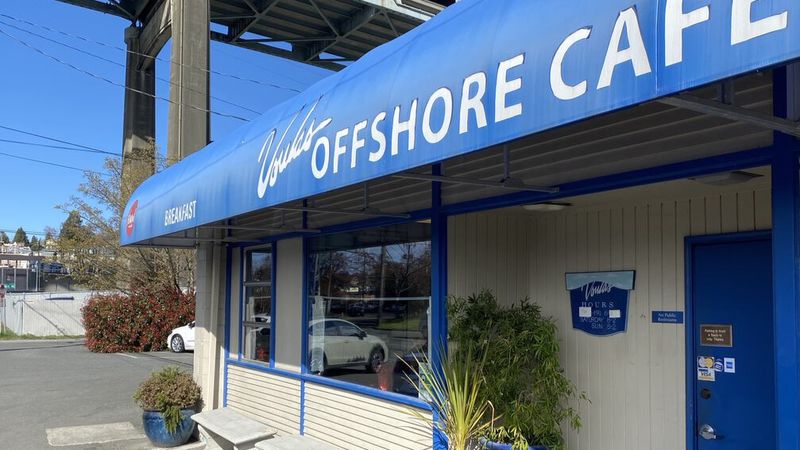 Voula’s Offshore Café – Seattle (U‑District / Lake Union)