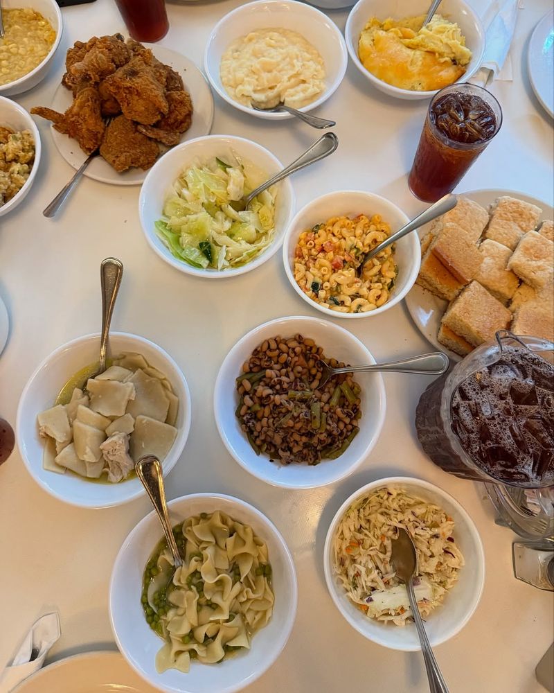 Mrs. Wilkes Dining Room — Savannah, GA