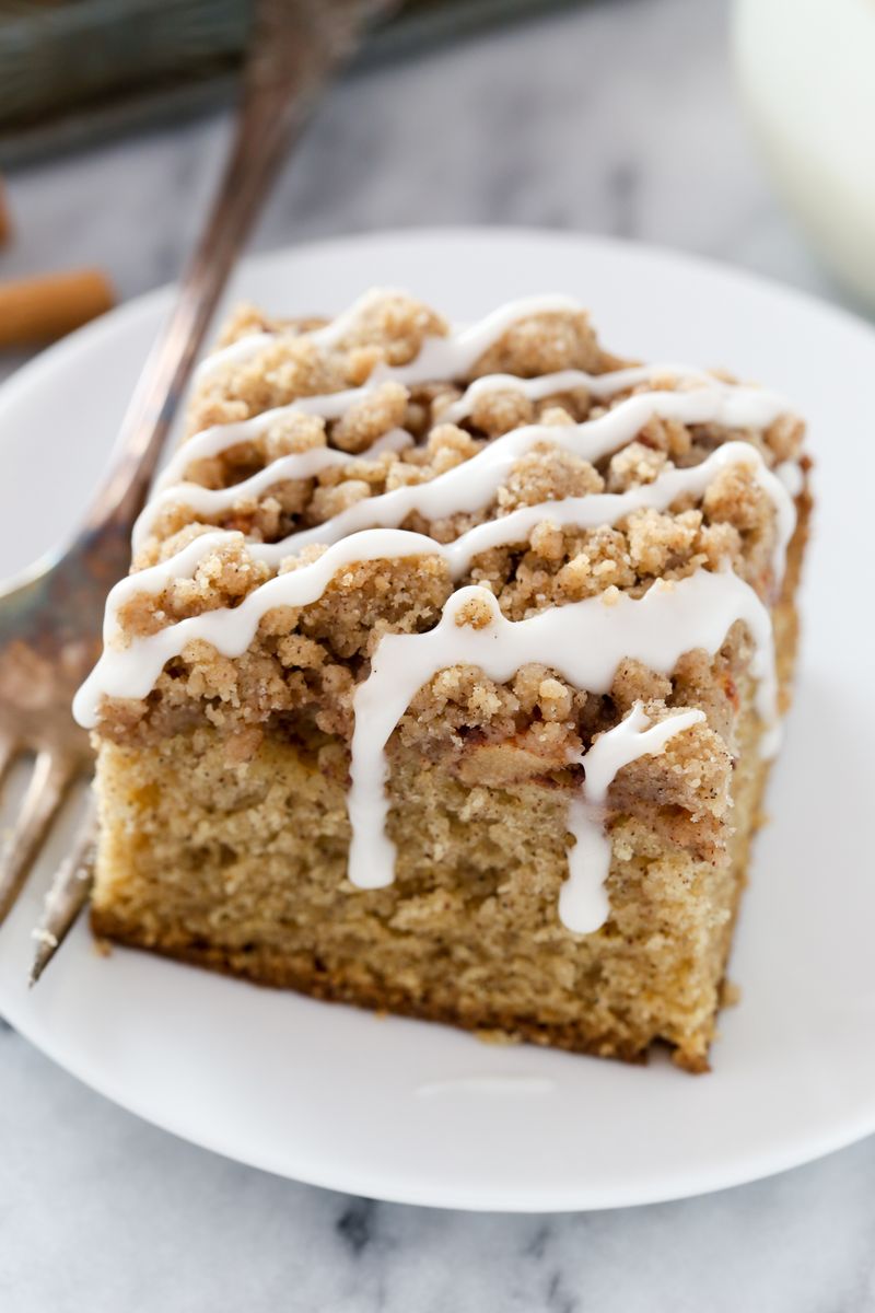 Apple Cinnamon Cake With Streusel