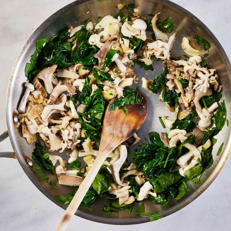 Spinach With Mushrooms