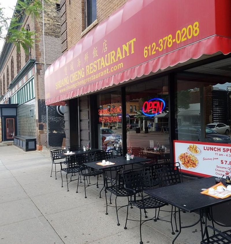 Minnesota: Shuang Cheng (Minneapolis)