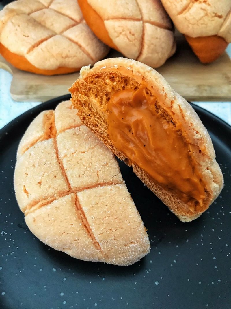 Thai Tea Custard Filled