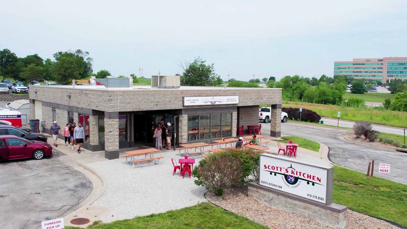 Kansas City: Scott's Kitchen and Catering at Hangar 29