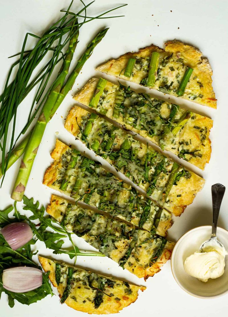 Asparagus flatbread