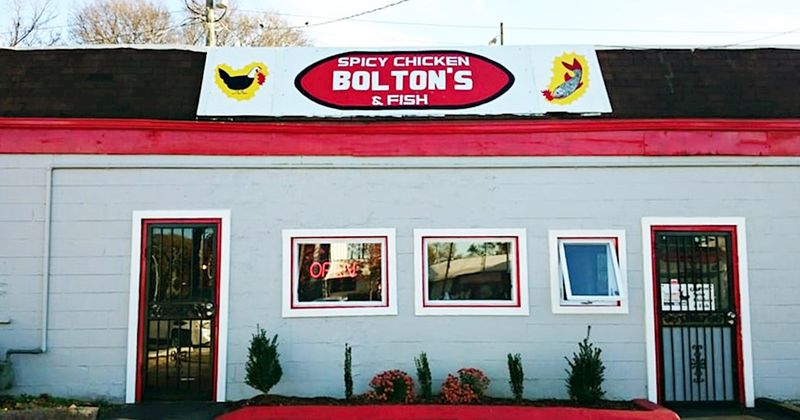 Bolton's Spicy Chicken & Fish – No-Frills Heat Experience