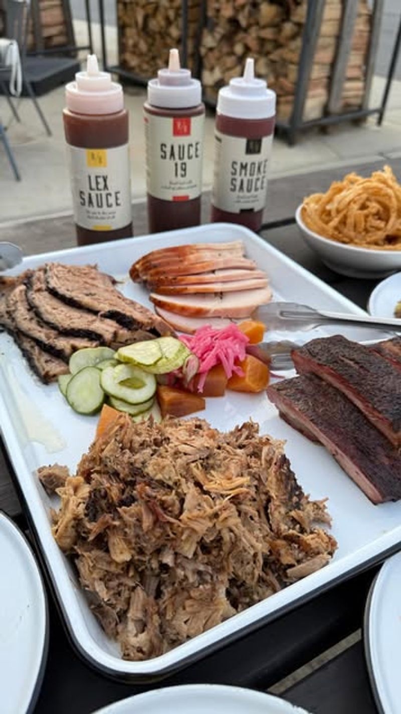 Noble Smoke – Charlotte