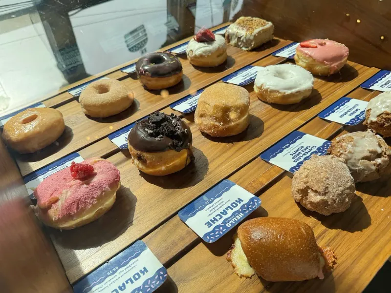 District Donuts Sliders Brew (Louisiana)