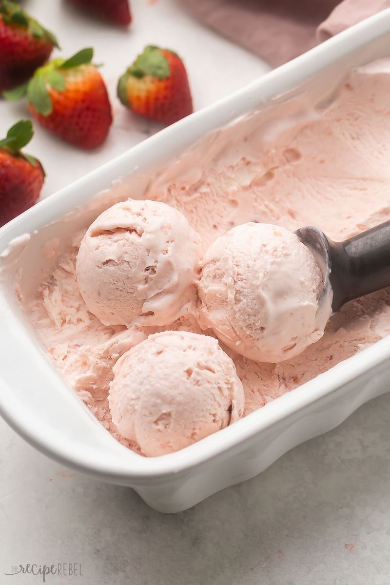 No-Churn Strawberry Ice Cream