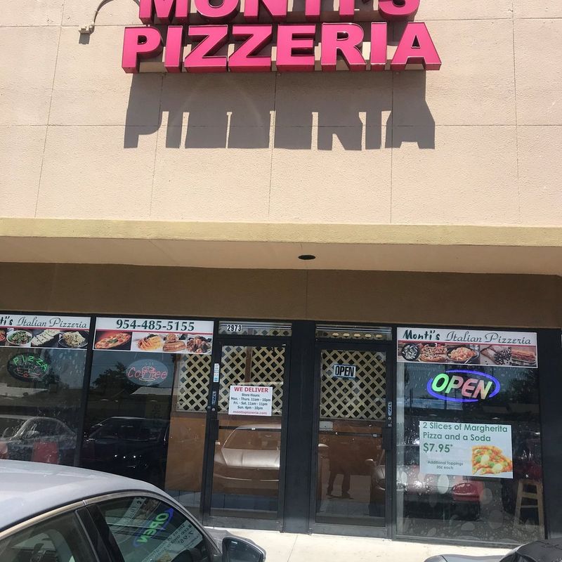 Monti's Italian Pizzeria: Neighborhood Gem with Loyal Following
