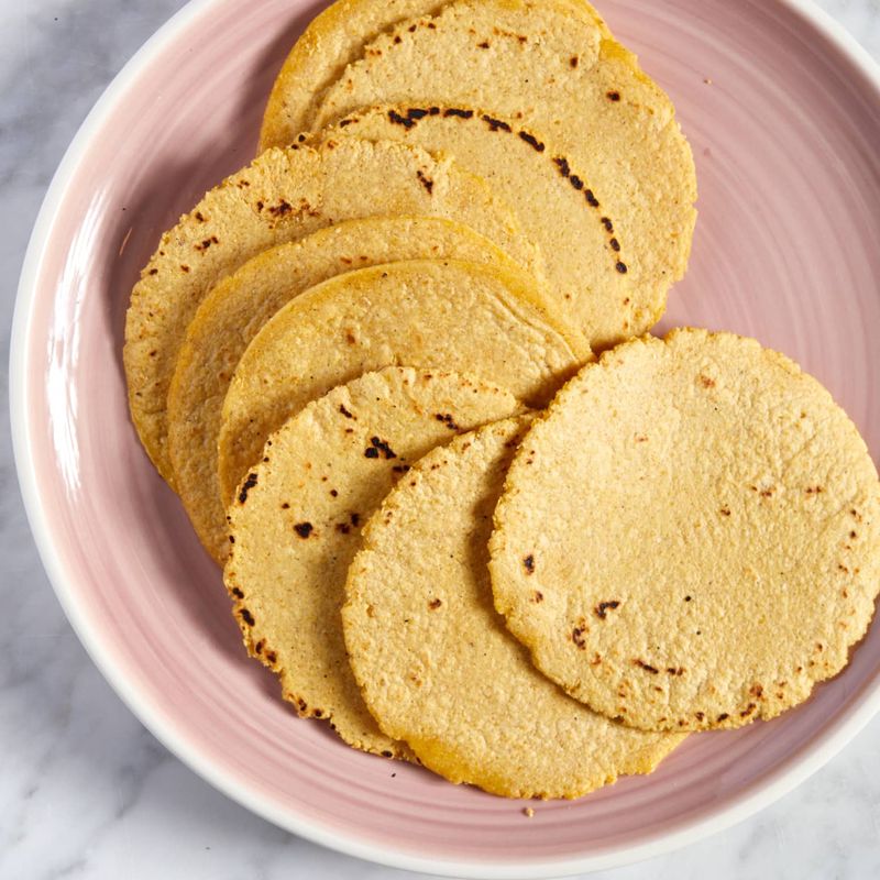 Dry, stiff, or papery texture