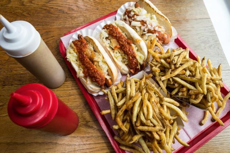 Dog Daze Cafe — Wilton