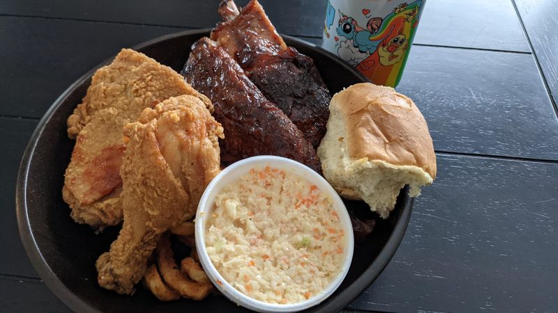 Hen House Bar & Grill (Connecticut)