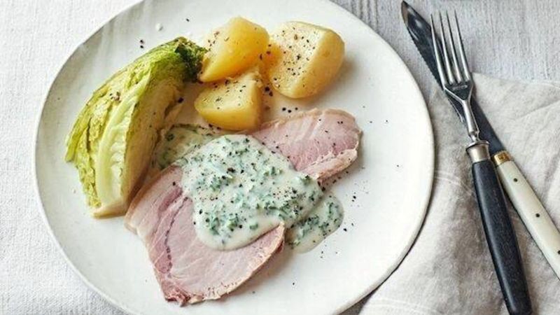Ham And Cabbage With Parsley Sauce