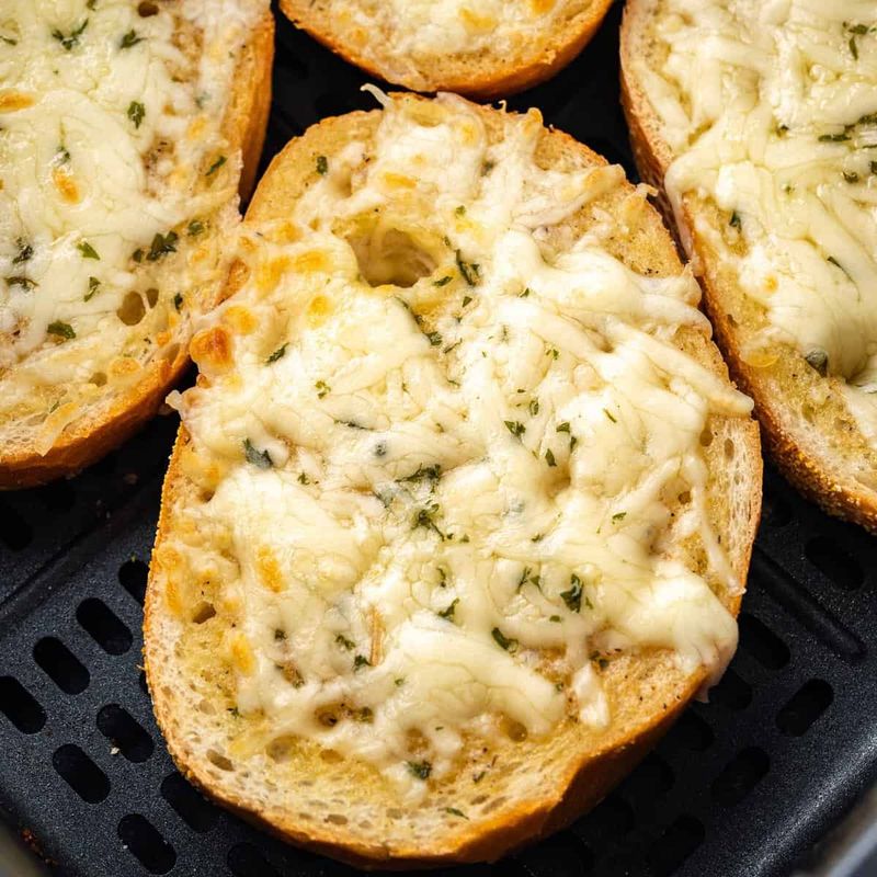 Garlic Bread with Mozzarella