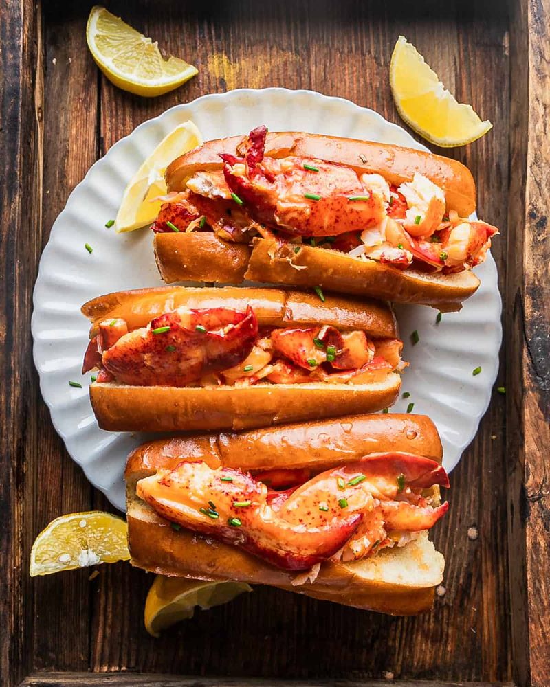 Connecticut Hot Buttered Lobster Roll – Shoreline Connecticut