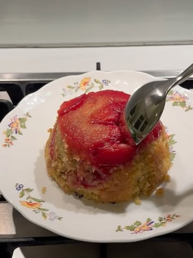 Canned puddings and steamed desserts in big variety