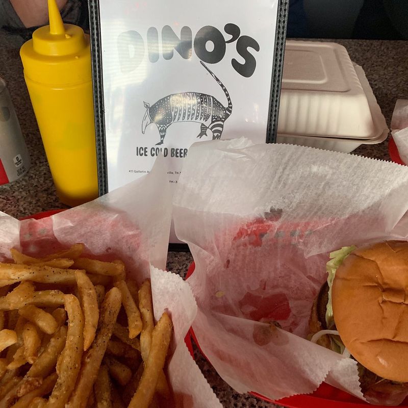 Dino’s cheeseburger