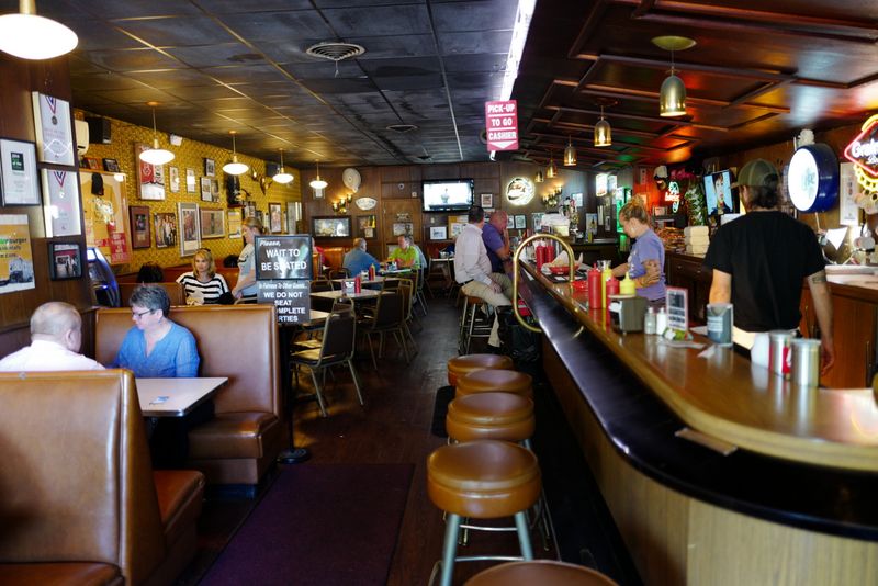 Atmosphere: Small, No-Frills Burger Joint Vibes