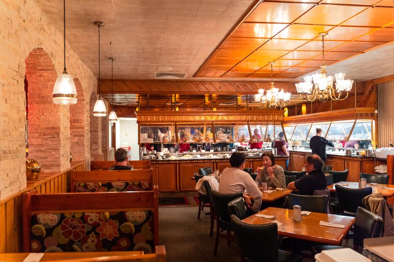 Red Apple Buffet — Chicago