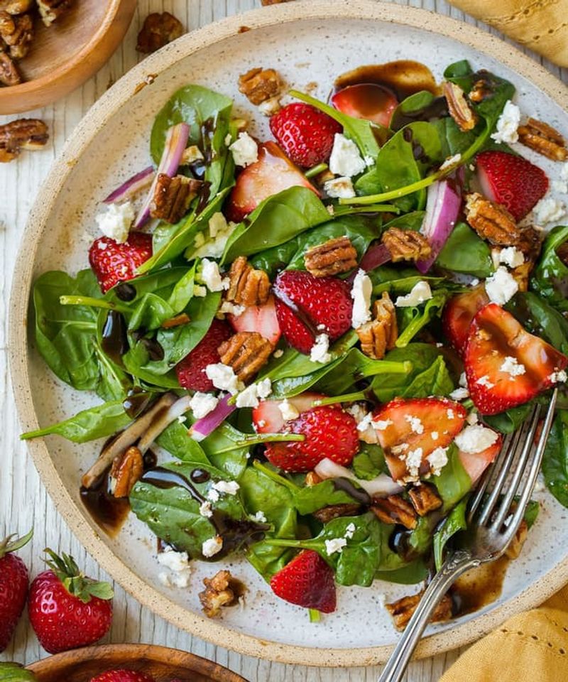 Strawberry Spinach Salad With Candied Nuts