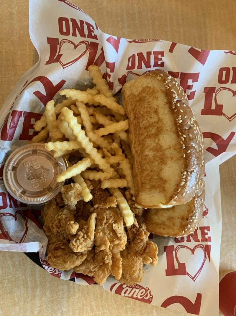 Raising Cane’s Box Combo