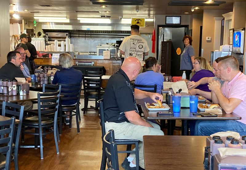 Big Ed's BBQ: Waukegan's Smoke Joint