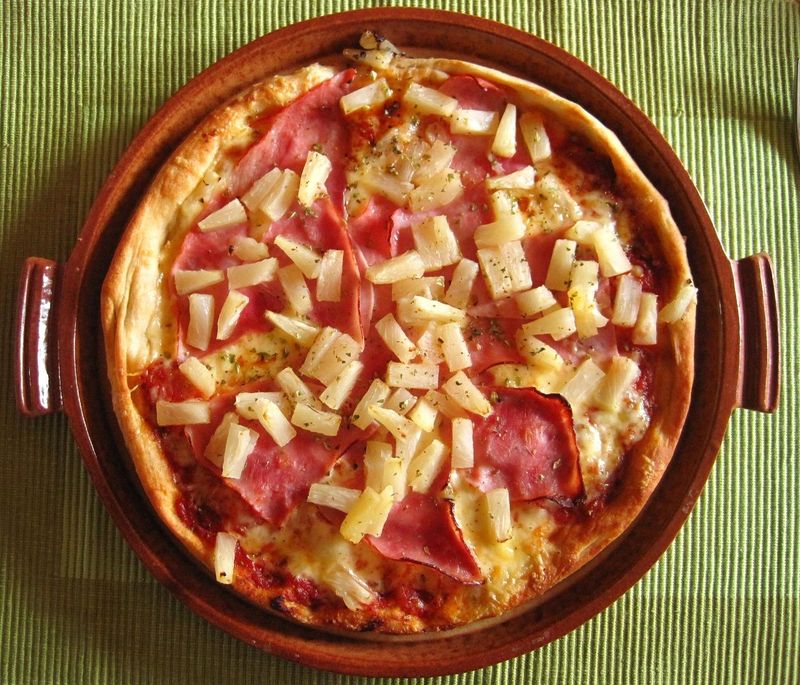Hawaiian pizza (Ontario)