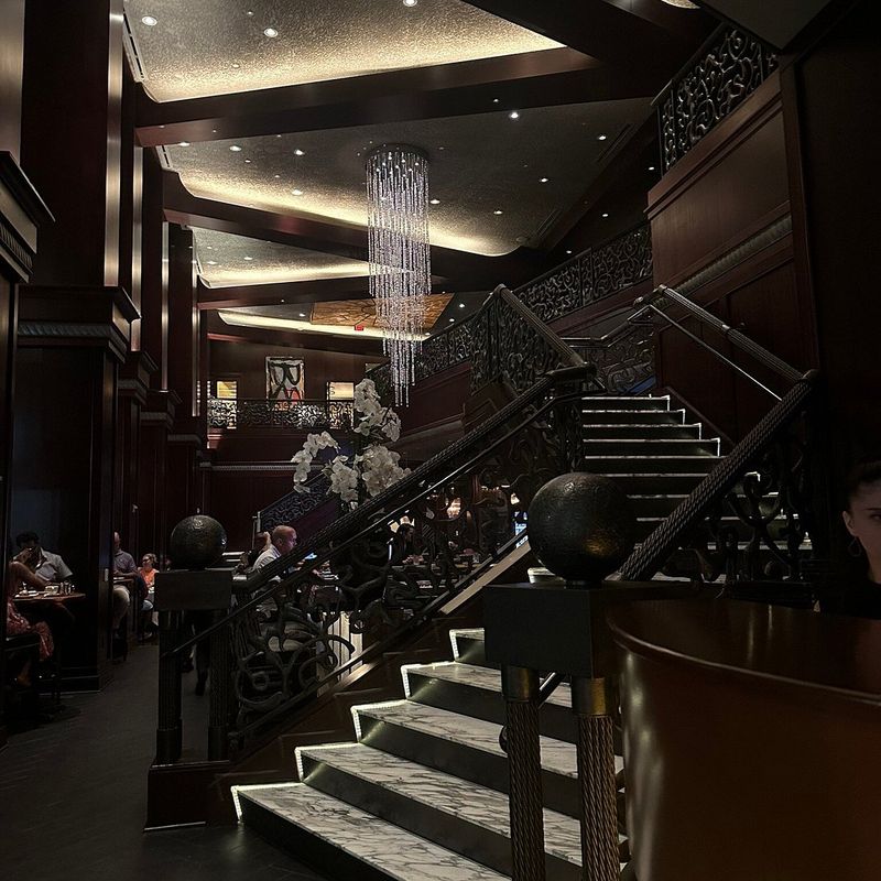 Del Frisco’s Double Eagle Steakhouse