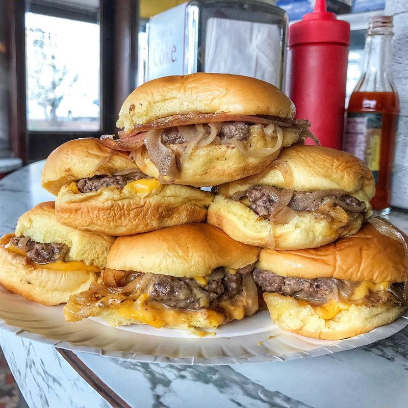 New Jersey - White Manna Slider Duo with Boardwalk Fries