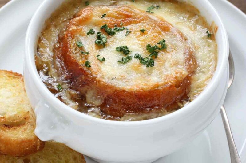 Soupe à l’Oignon Gratinée