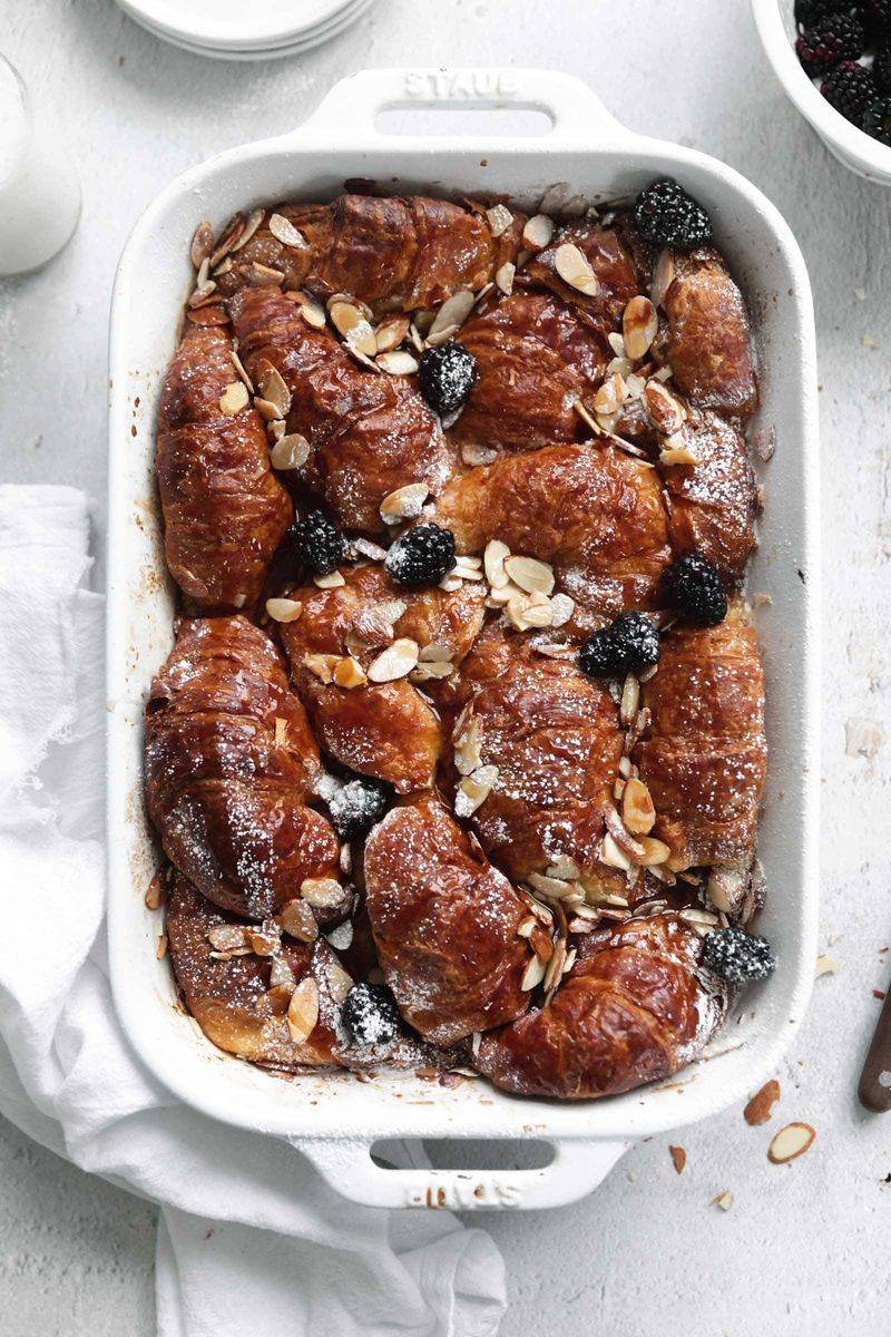 Almond croissant bake