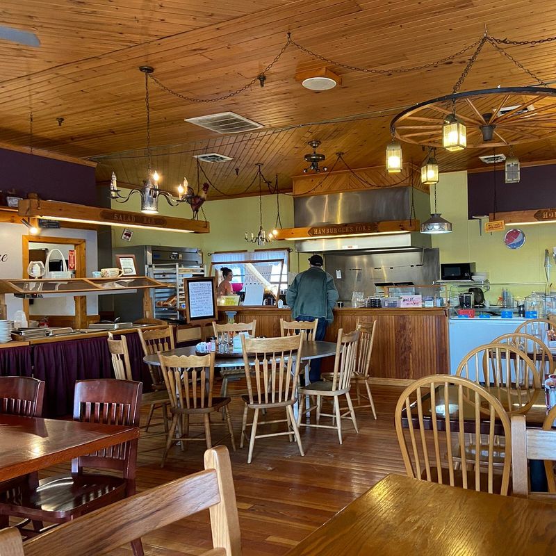 Charming Rustic Decor That Tells A Story
