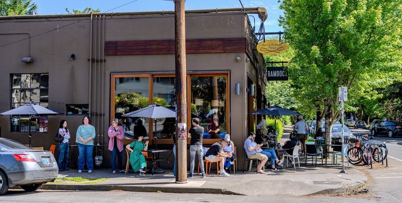 Ken's Artisan Pizza - Oregon