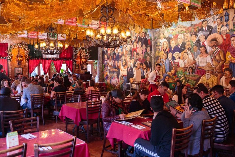Mi Tierra Café Y Panadería (San Antonio)