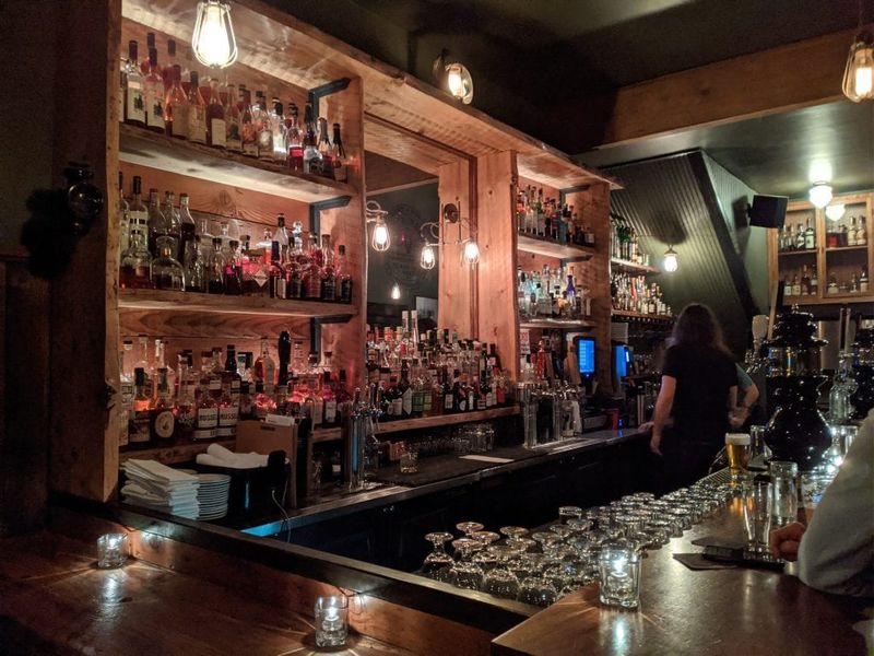 Oregon: Raven & Rose