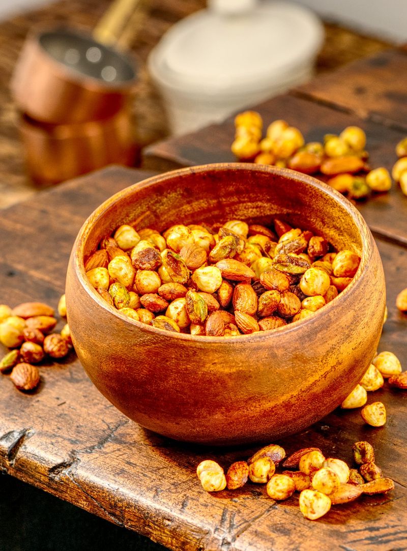 Spicy honey nuts