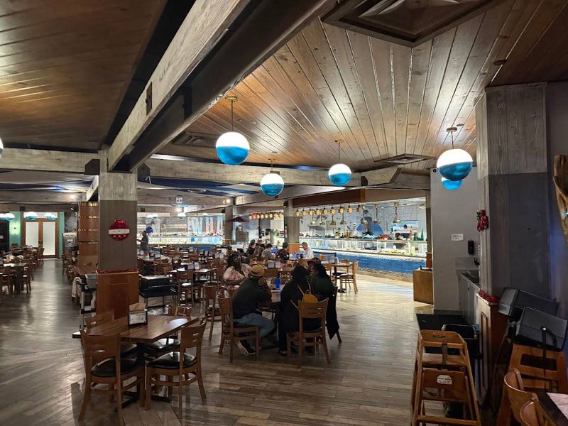 Whale Harbor Seafood Buffet – Islamorada