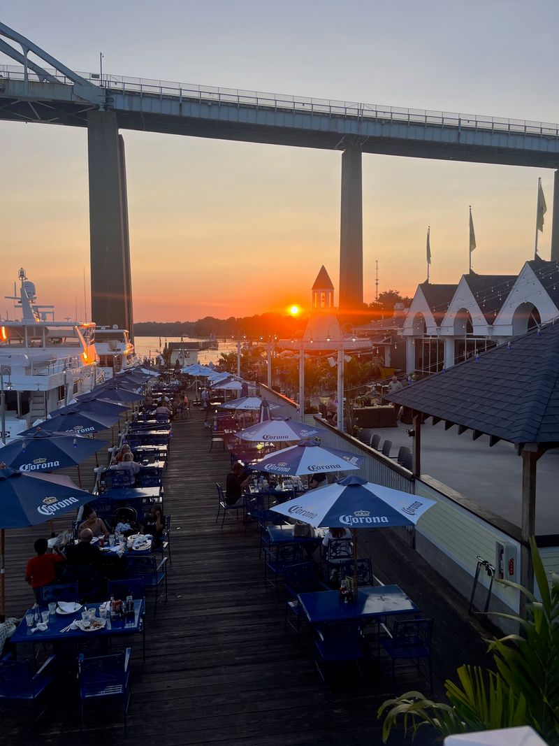 Schaefer’s Canal House — Chesapeake City