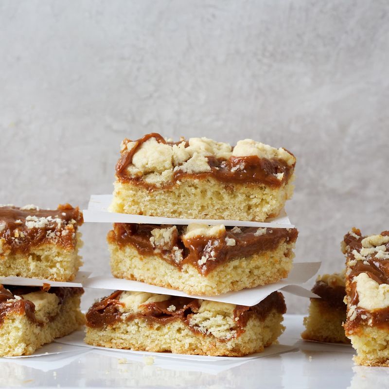 Dulce de Leche Shortbread Bars
