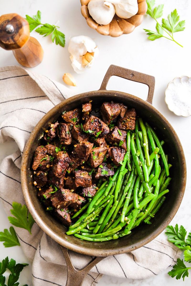 Garlic Butter Steak Bites and Green Beans