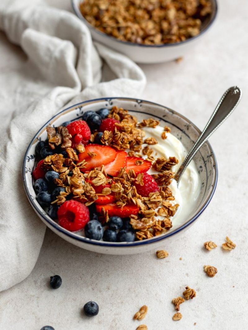Greek Yogurt Berry Bowl