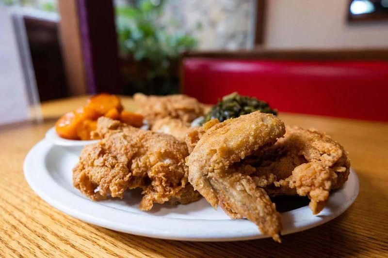 Signature Fried Chicken Draws National Food Critics