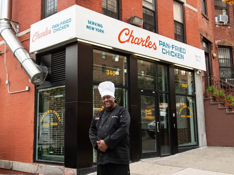 Charles' Country Pan Fried Chicken: Crispy Perfection