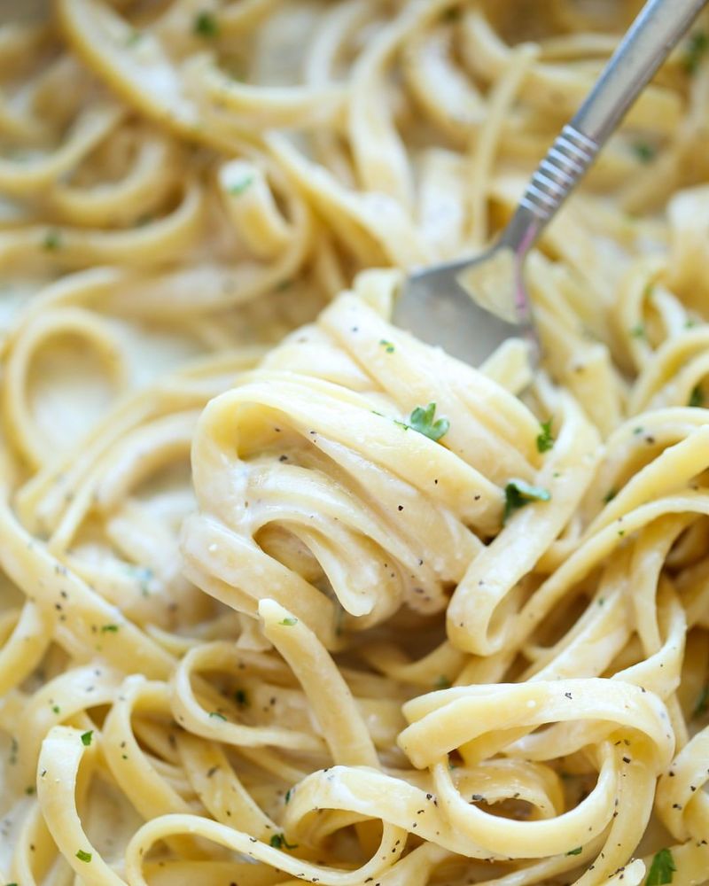 Creamy One Pot Garlic Parmesan Pasta